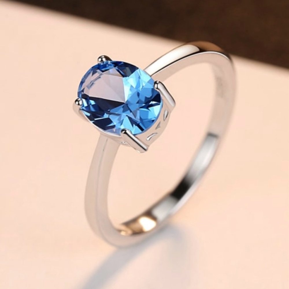 1.5CT genuine Blue Topaz Sterling Silver Ring